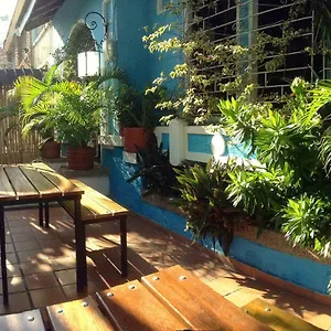 Hostal Aluna Casa Y Cafe 