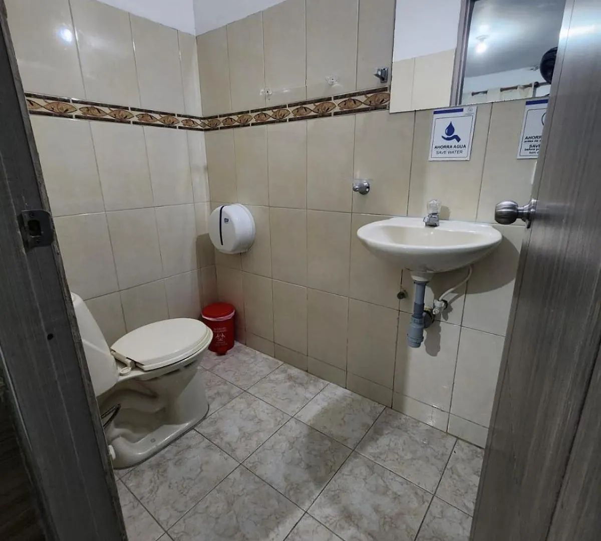 Hotel Medellin Calasanz