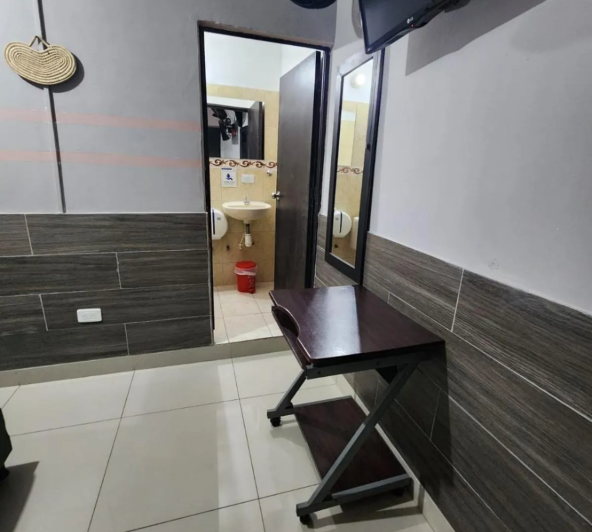 Hotel Medellin Calasanz